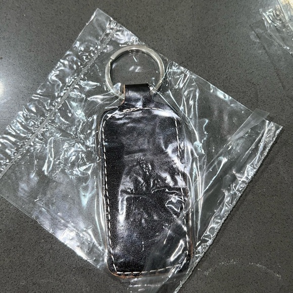 Leather key chains - Picture 6 of 10